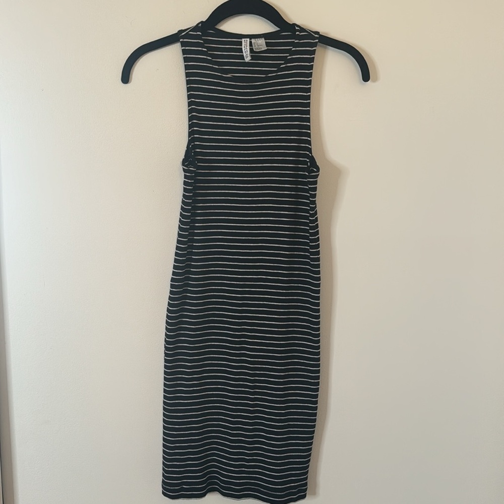 H&M Bodycon Dress - Picture 7 of 8